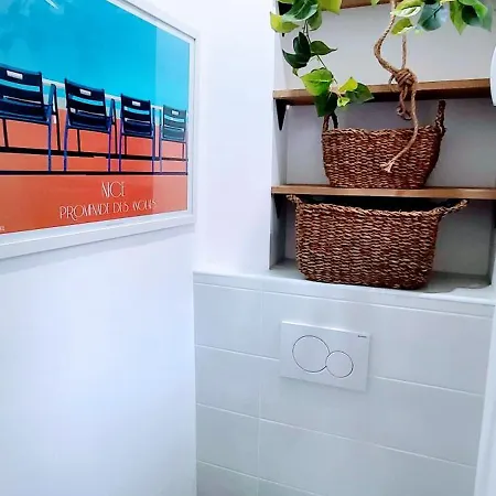 Elegant 4 Couchages Front De Clim Parking Privatif Wifi نيس
